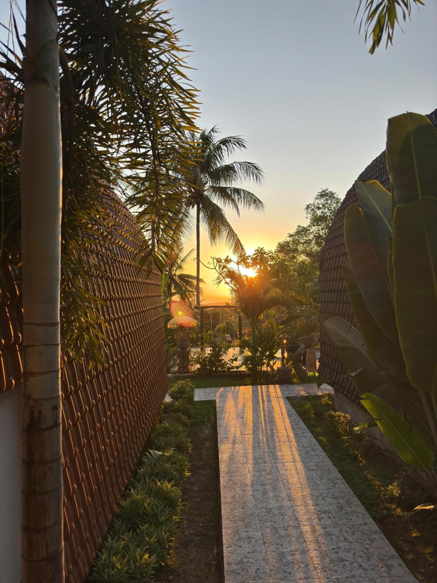 Meket Rumah pedesaan *